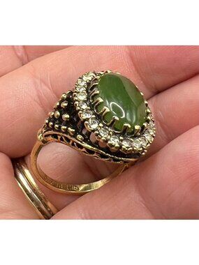 18K HGE Jade Ring Rhinestone Vintage Oval Stone Filigree Gold-Tone Size 7 Estate